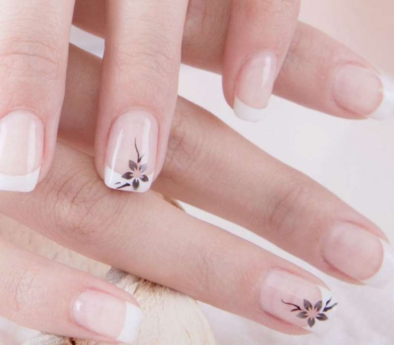 Natural Nail with Single Flower