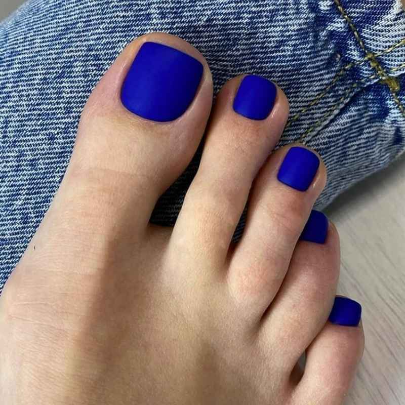 Matte Royal Blue Toenails