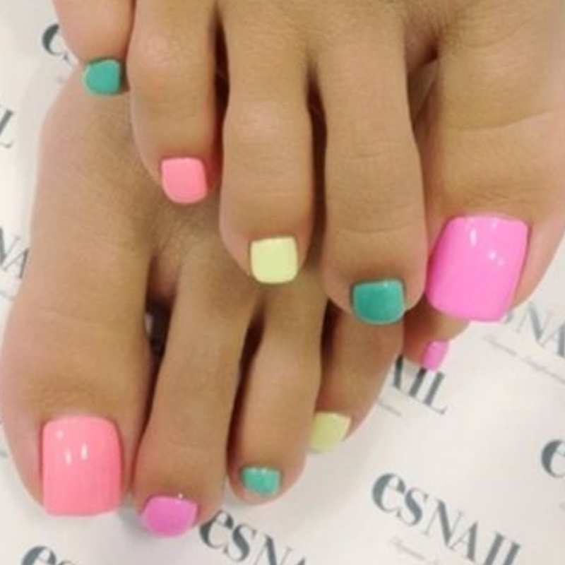 Summertime Toe Nail Designs